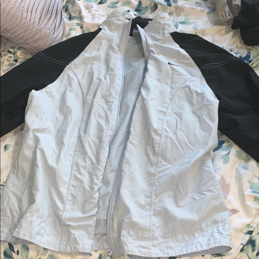 Nike windbreaker !